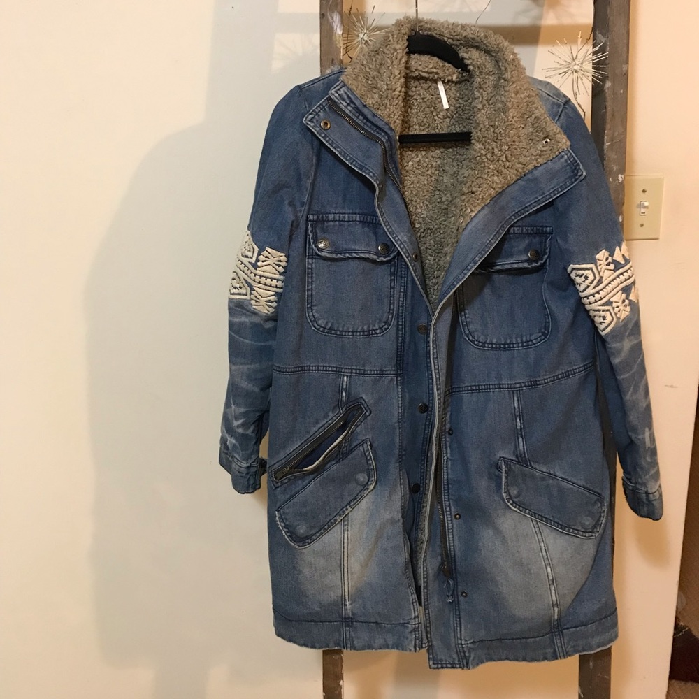 FREE PEOPLE fur lined embroidered denim coat